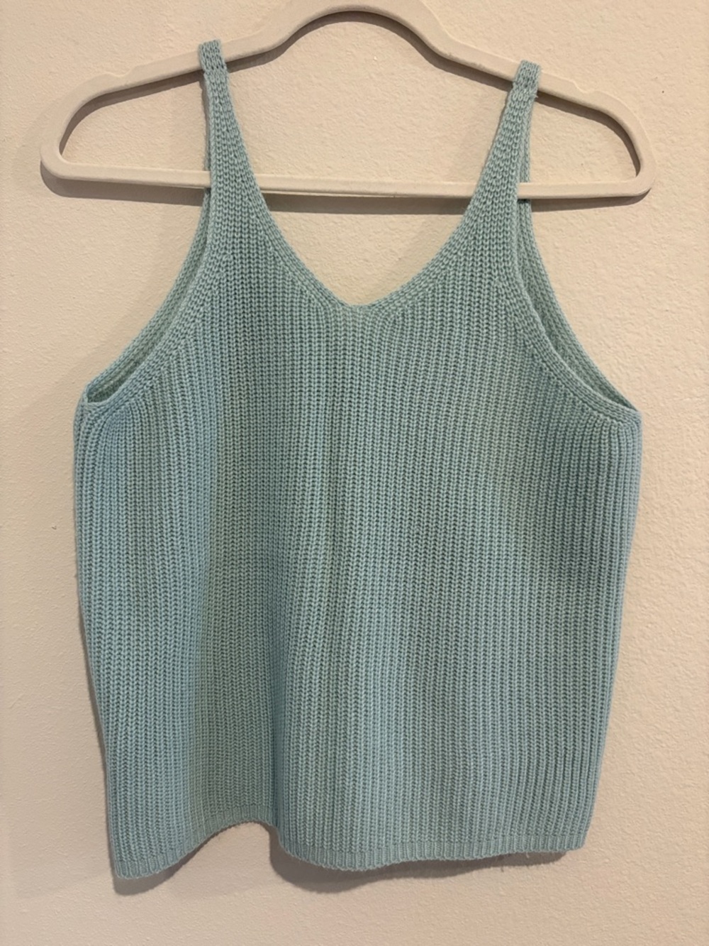 Mint Green Knit ribbed Tank Top 
Vneck Vback Lightweight perfect for layering